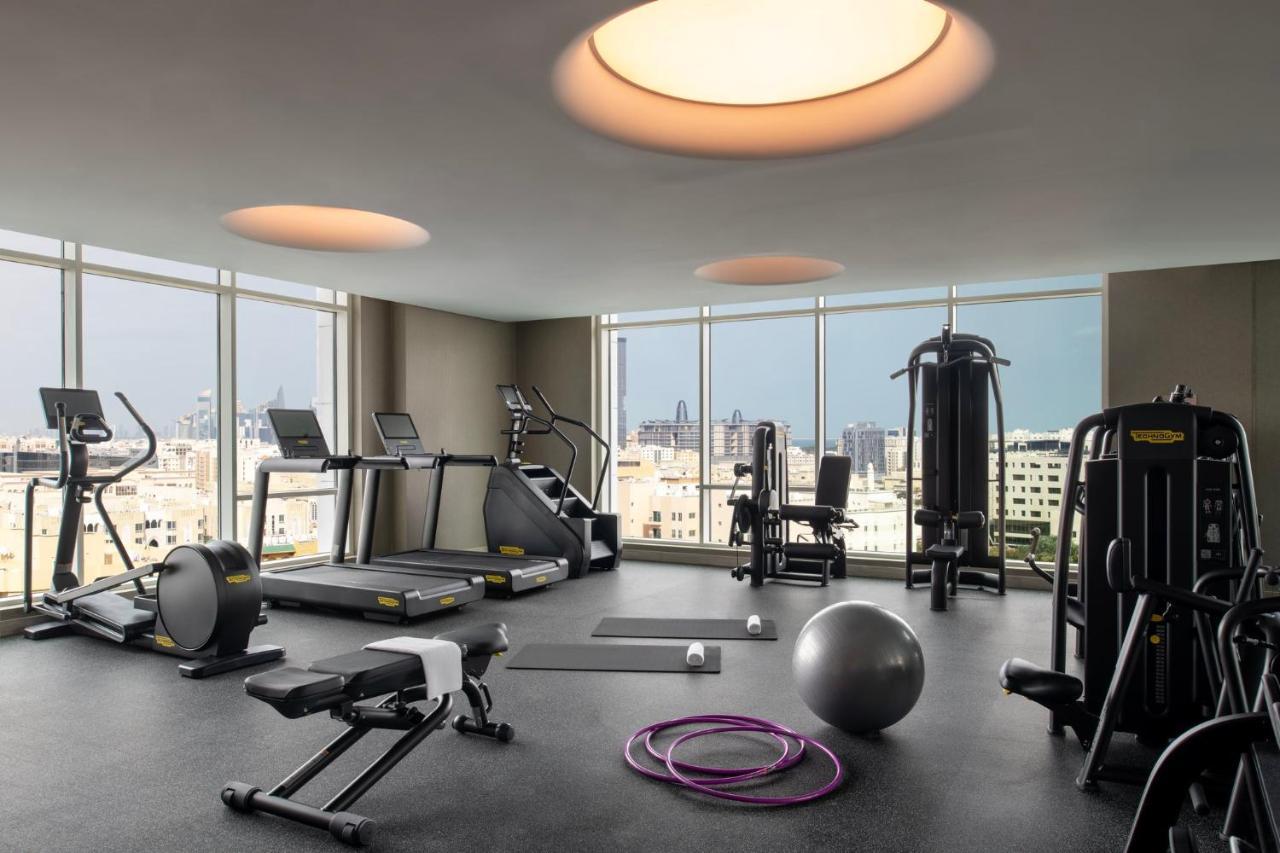 Abesq Doha Hotel And Residences, An Ihg Hotel Exteriör bild The gym at the hotel