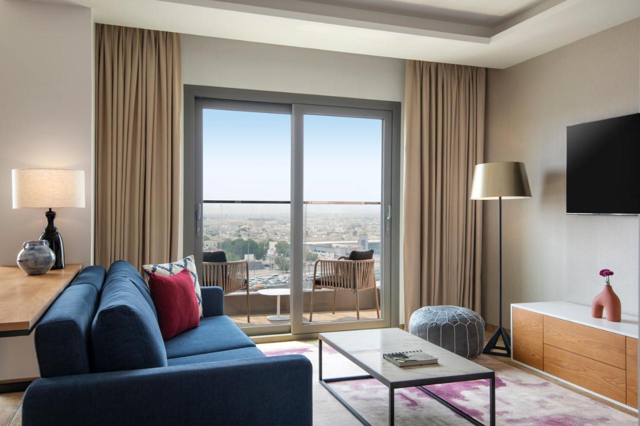Abesq Doha Hotel And Residences, An Ihg Hotel Exteriör bild A suite at the hotel