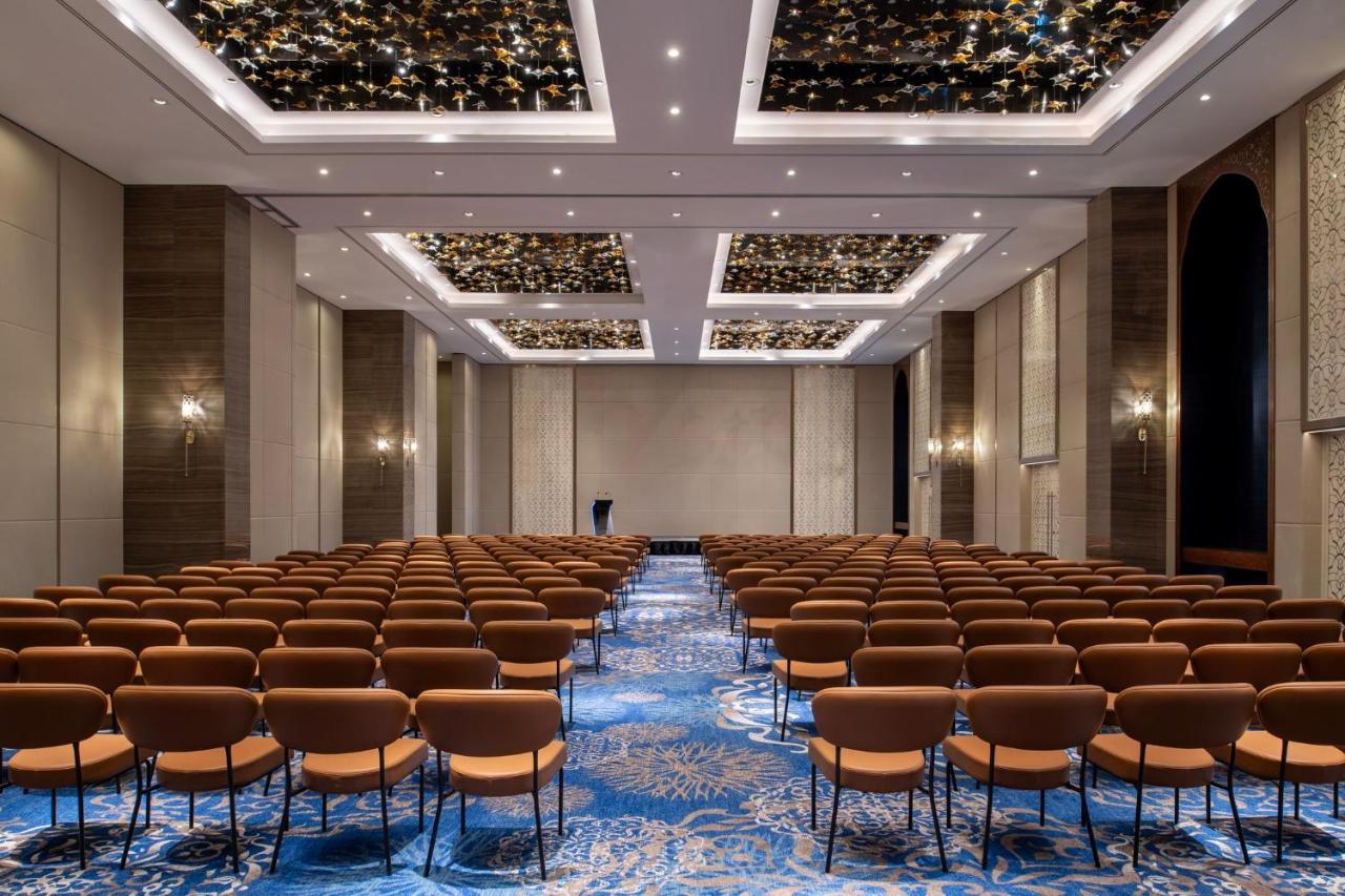 Abesq Doha Hotel And Residences, An Ihg Hotel Exteriör bild The ballroom