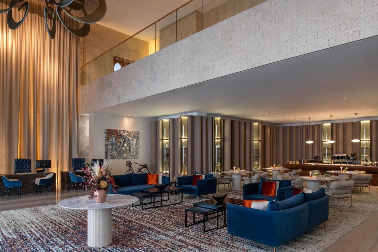 Abesq Doha Hotel And Residences, An Ihg Hotel Exteriör bild The lobby of the hotel