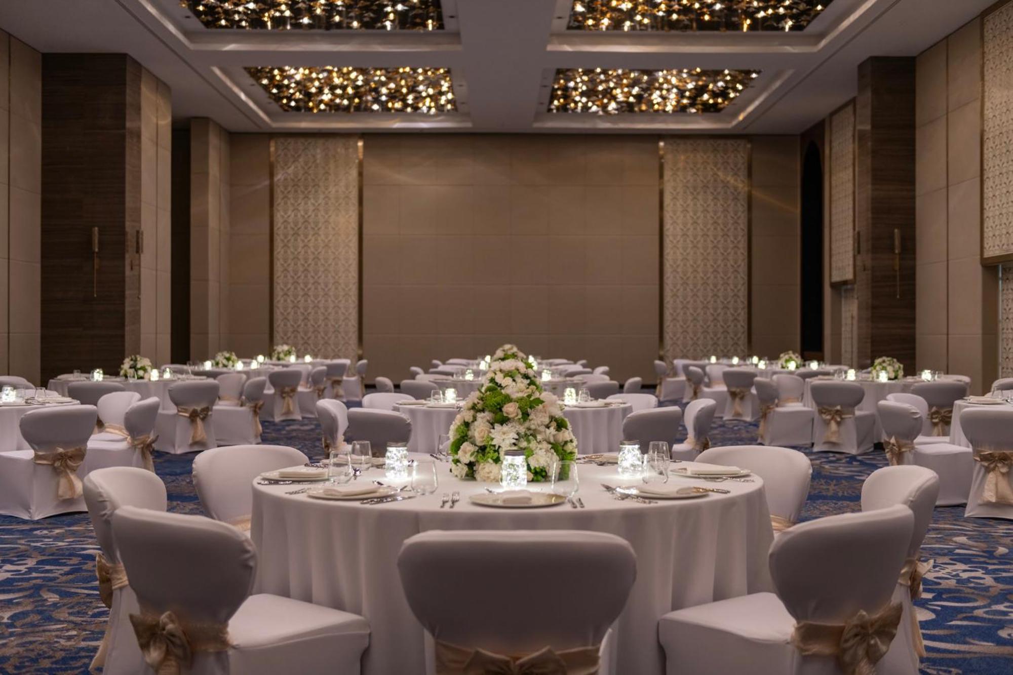Abesq Doha Hotel And Residences, An Ihg Hotel Exteriör bild The Grand Ballroom