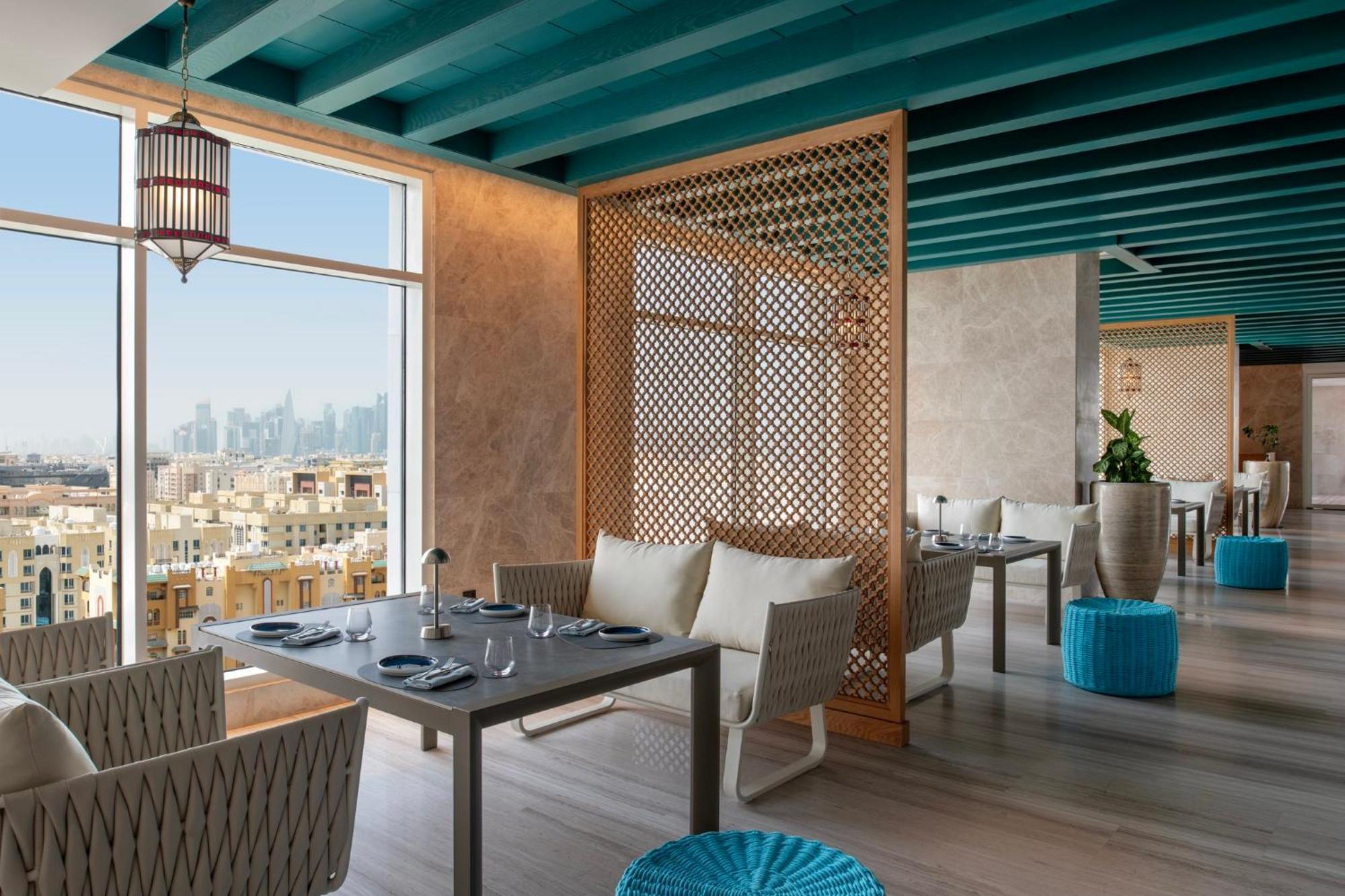 Abesq Doha Hotel And Residences, An Ihg Hotel Exteriör bild The View